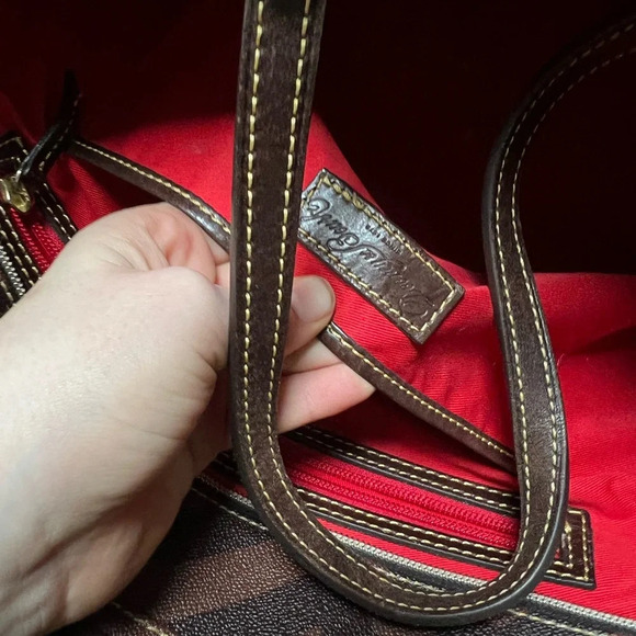 Dooney & Bourke Large Brown Tan Chevron Tote - Picture 8 of 12